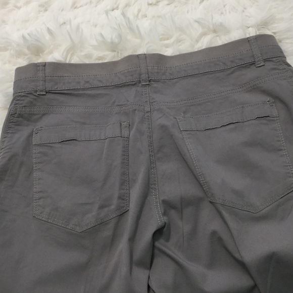 Lee - Women Gray Related Fit Capri - Picture 3 of 6